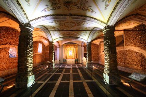 Évora